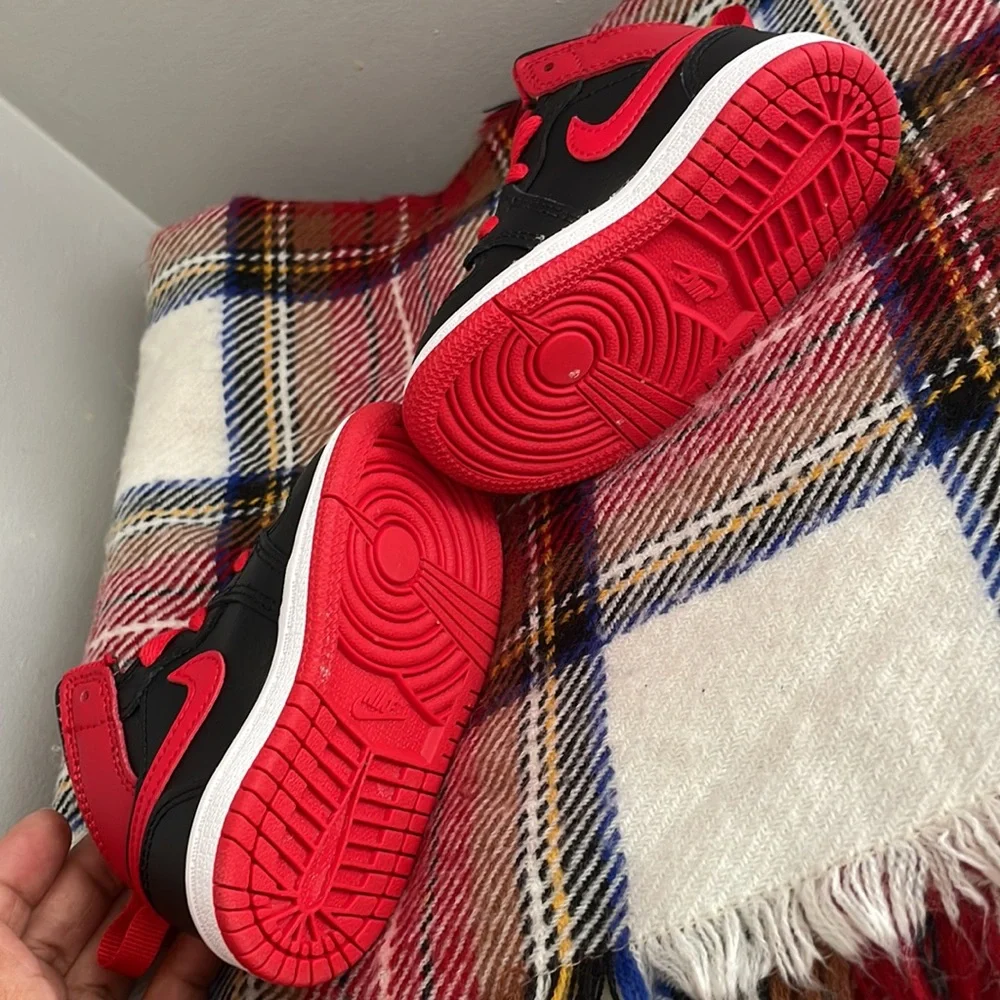 Jordan 1 - Picture 5 of 5